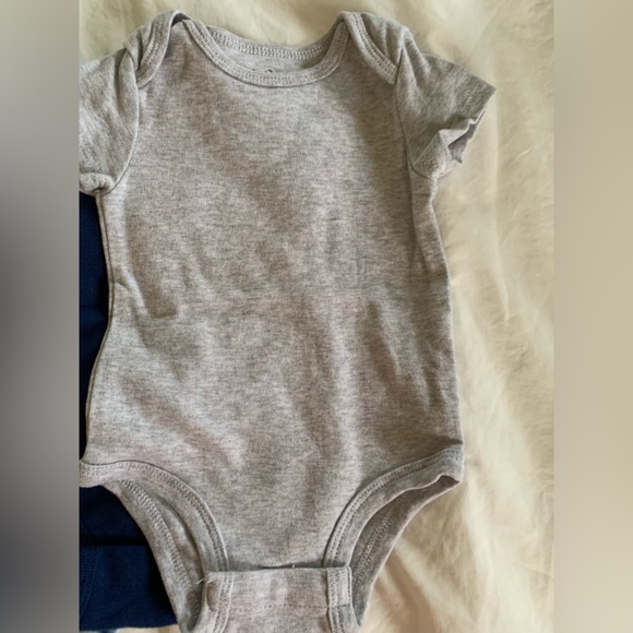 5X “Rococo” baby onesies 9 month - Picture 7 of 7